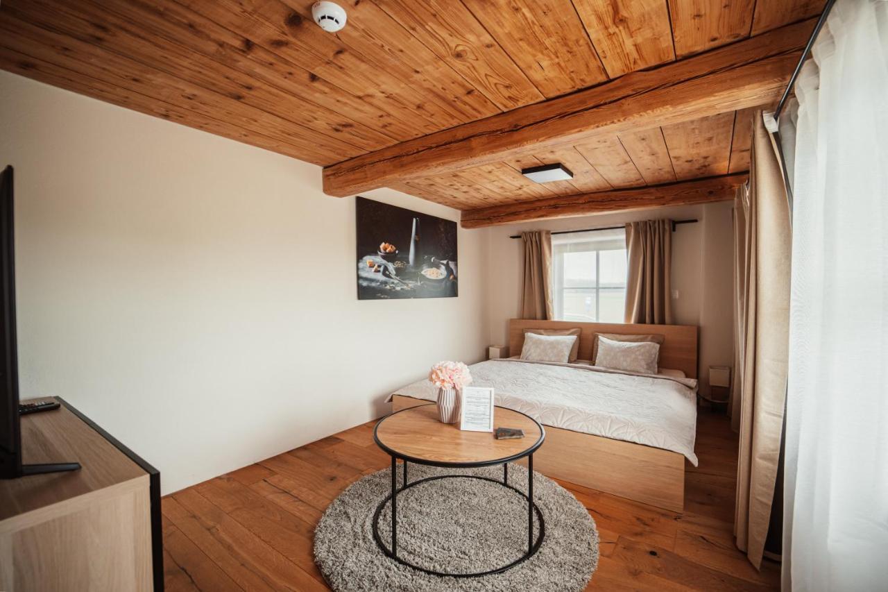 Ferienwohnung Kocbek Since 1929 Sveti Jurij ob Scavnici Exterior foto